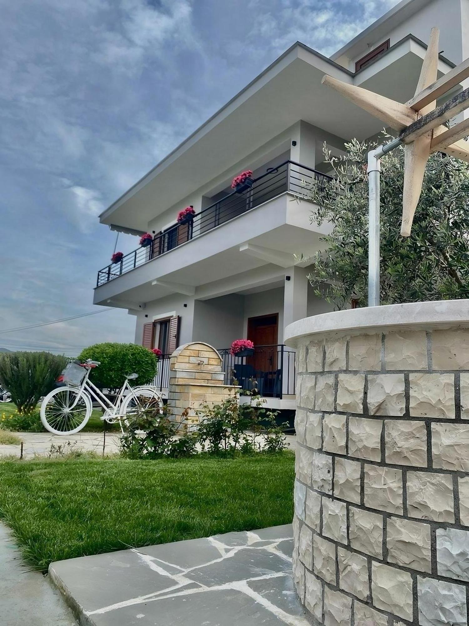 Villa Tabaku Берат Екстериор снимка